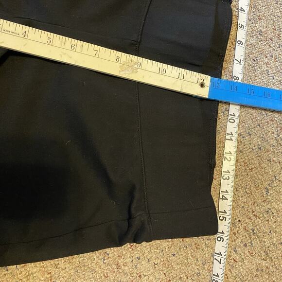 Torrid Black Capri Slim Leg High Rise Leggings Cropped Pants Size 1/1X Pull On - Picture 2 of 7